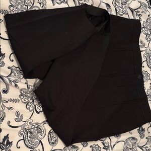 Chic Black High-Waisted stirrup pants